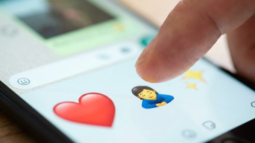 スタンプや絵文字の温度感。「ハート」よりも「お辞儀」が効く