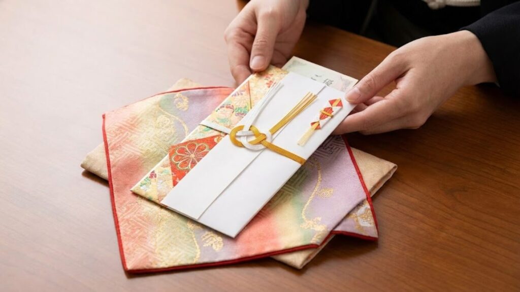 現金や商品券を贈る際のマナーと注意点
